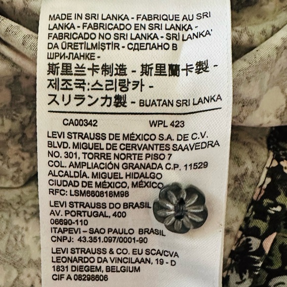 LEVIS Womens Black Ruffled Buttoned Elbow Puff Sleeves Floral Square Neck Blouse - Picture 10 of 10